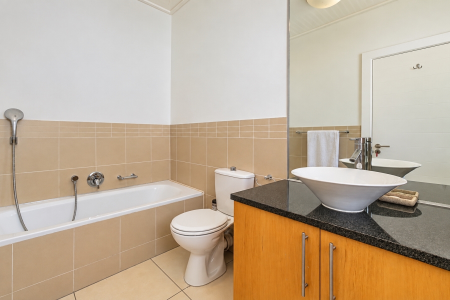 2 Bedroom Property for Sale in Sea Point Western Cape